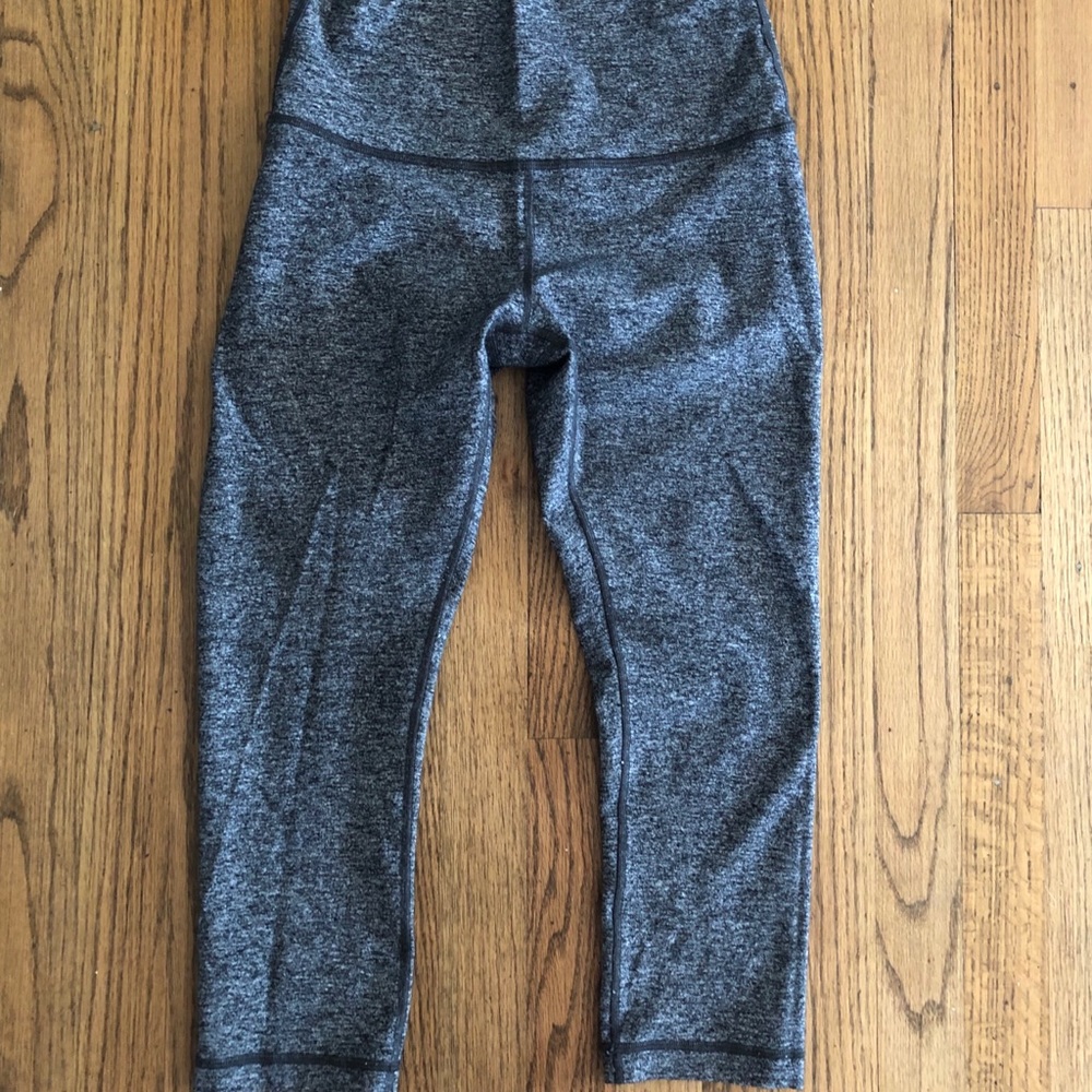Gray Lululemon crop leggings